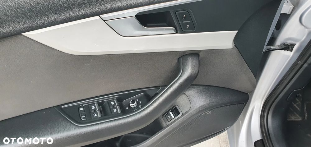Audi A4 Limousine - 13