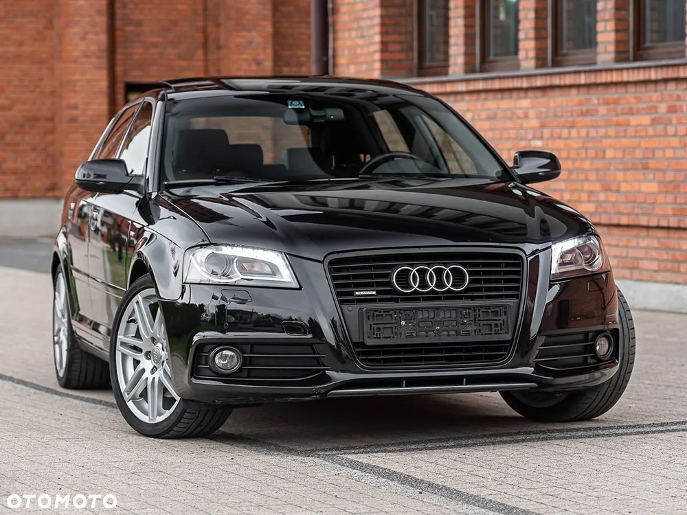 Audi A3 Sportback 2.0 TFSI S line Sportpaket plus - 2