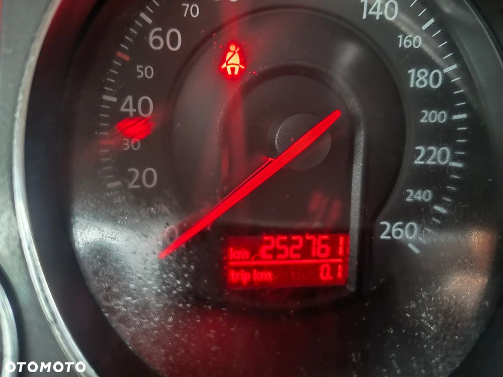 Volkswagen Passat Variant 2.0 FSI Individual - 11