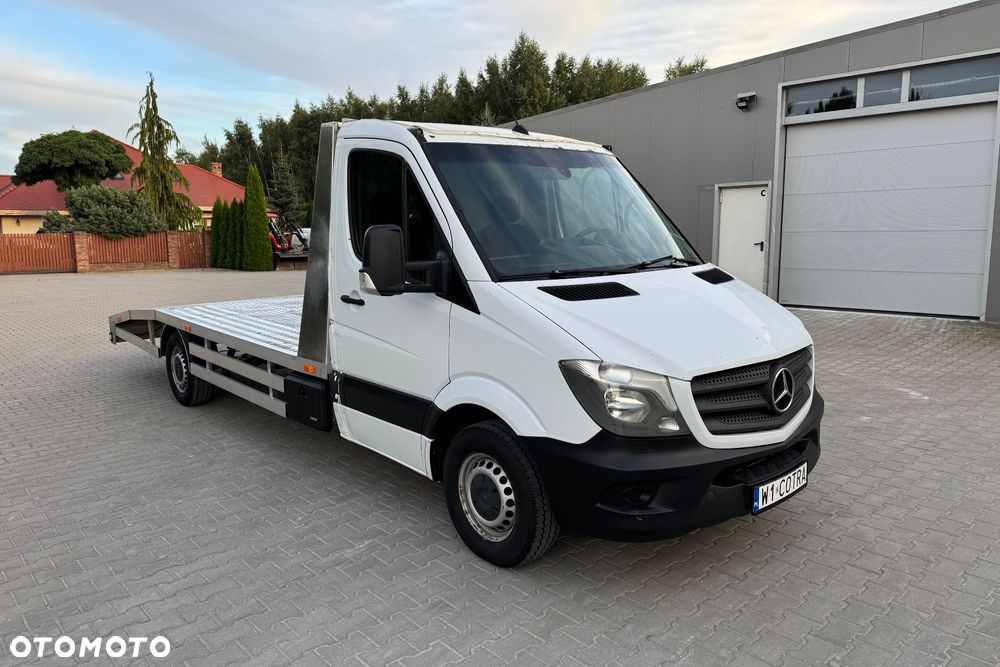 Mercedes-Benz Sprinter - 2