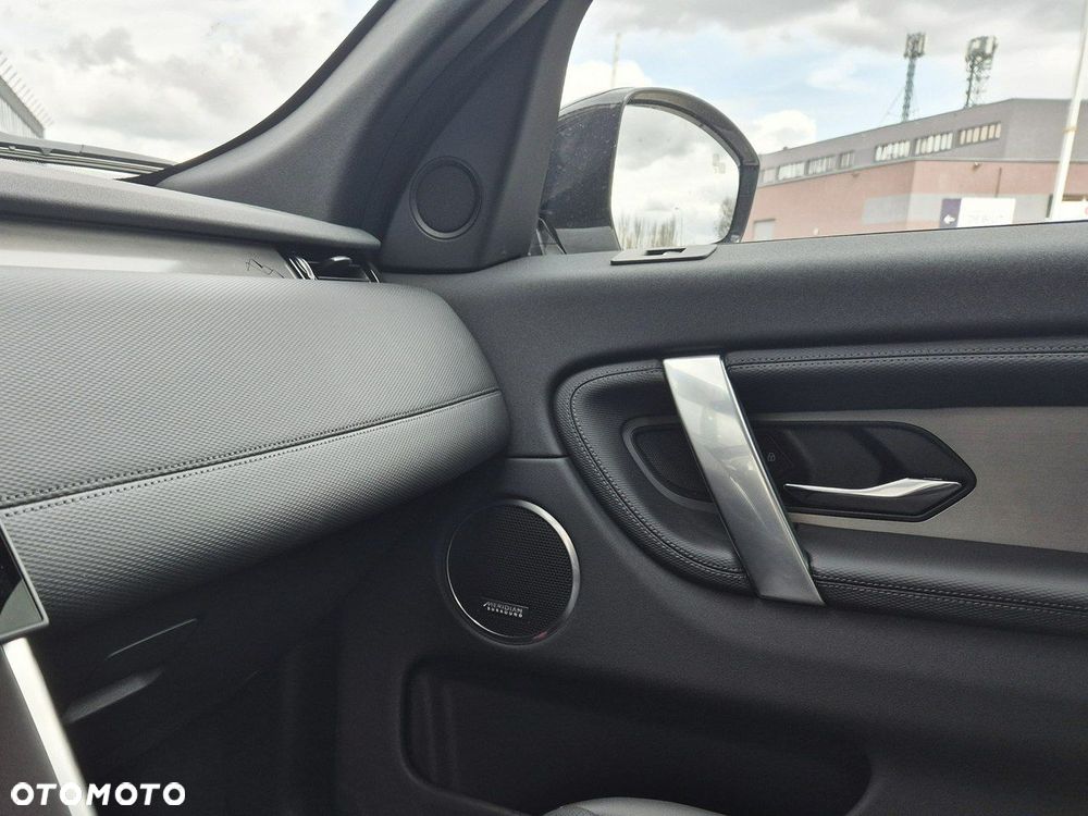 Land Rover Discovery Sport - 41