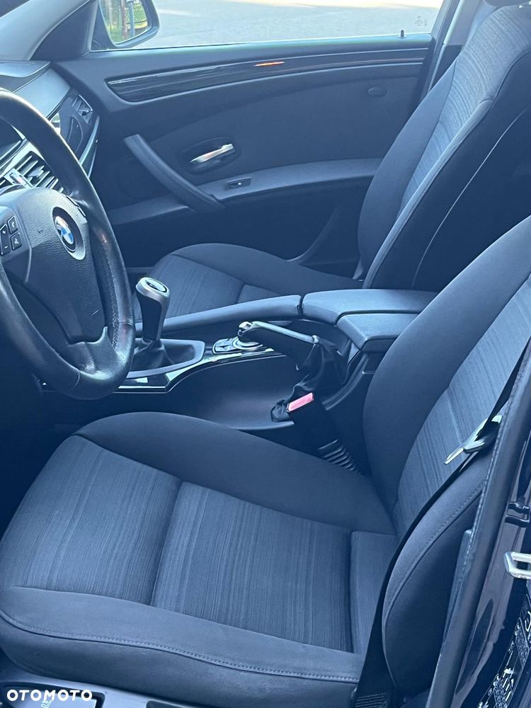 BMW Seria 5 520d Edition Exclusive - 14