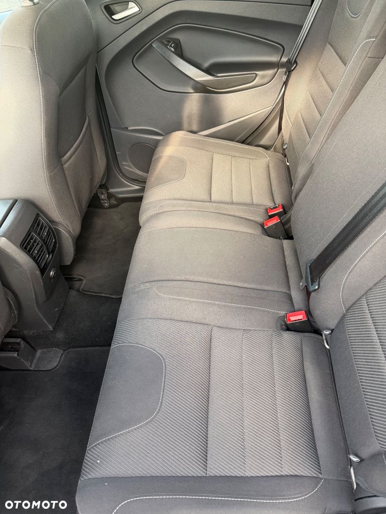 Ford Kuga - 20