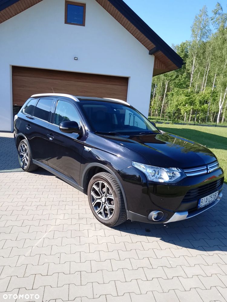 Mitsubishi Outlander - 16
