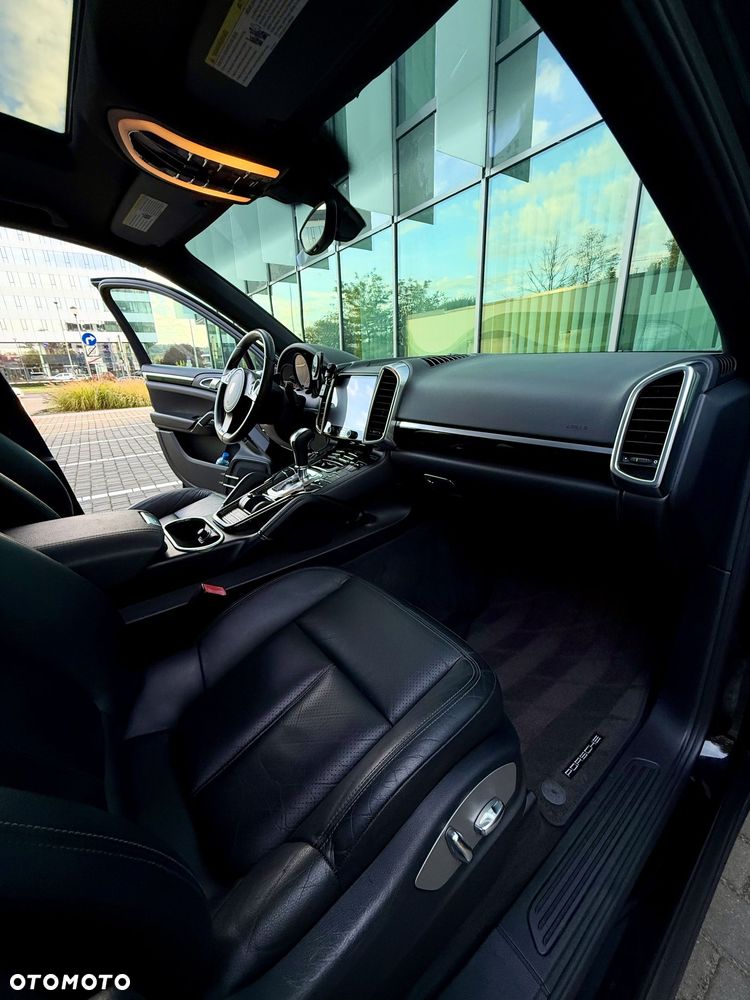 Porsche Cayenne Tiptronic S - 26