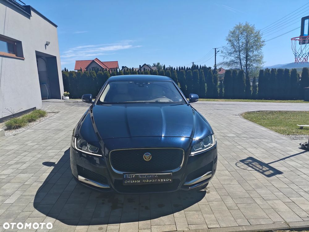 Jaguar XF 20d Prestige - 2