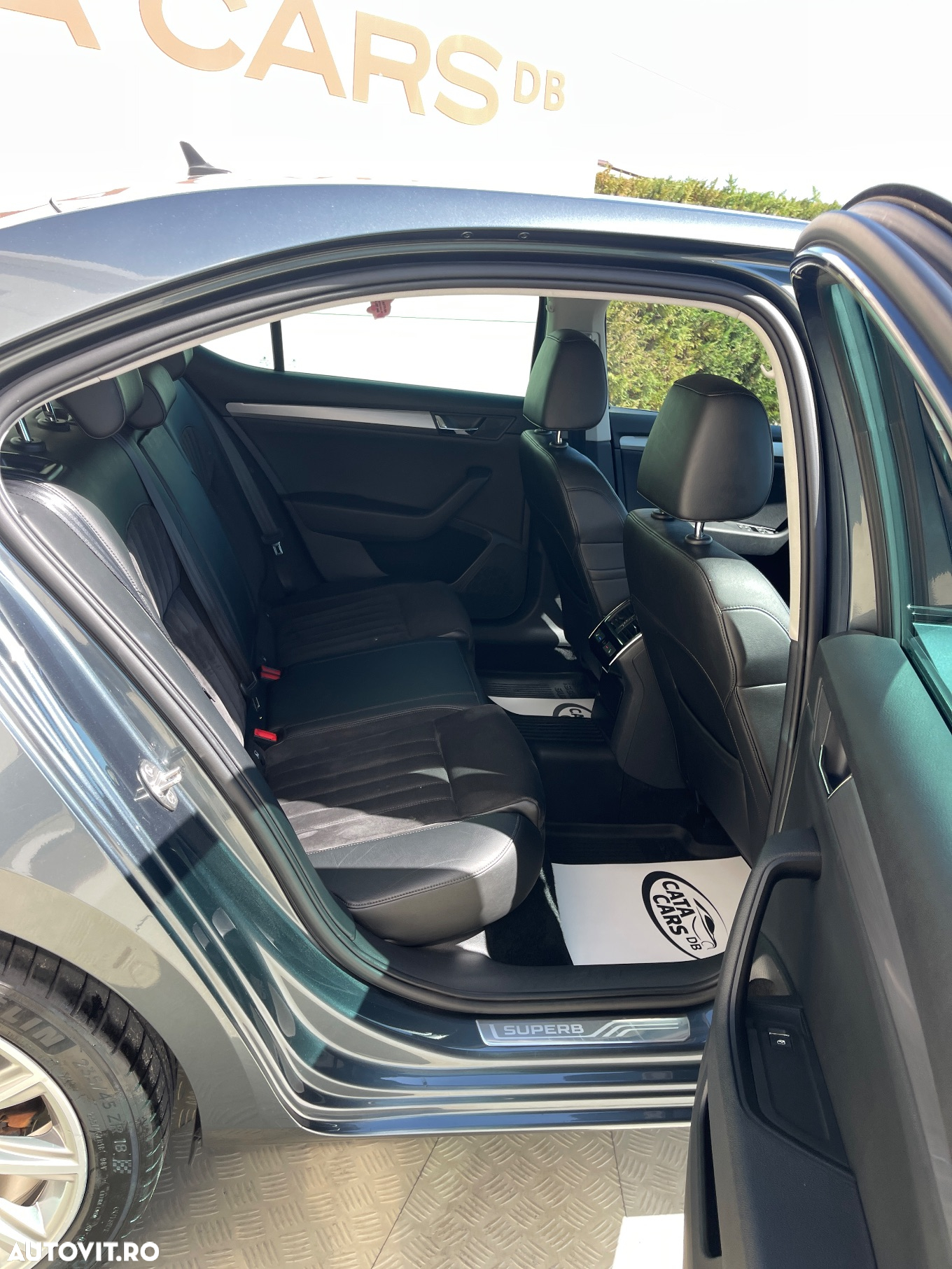 Skoda Superb 2.0 TDI DSG Style - 20