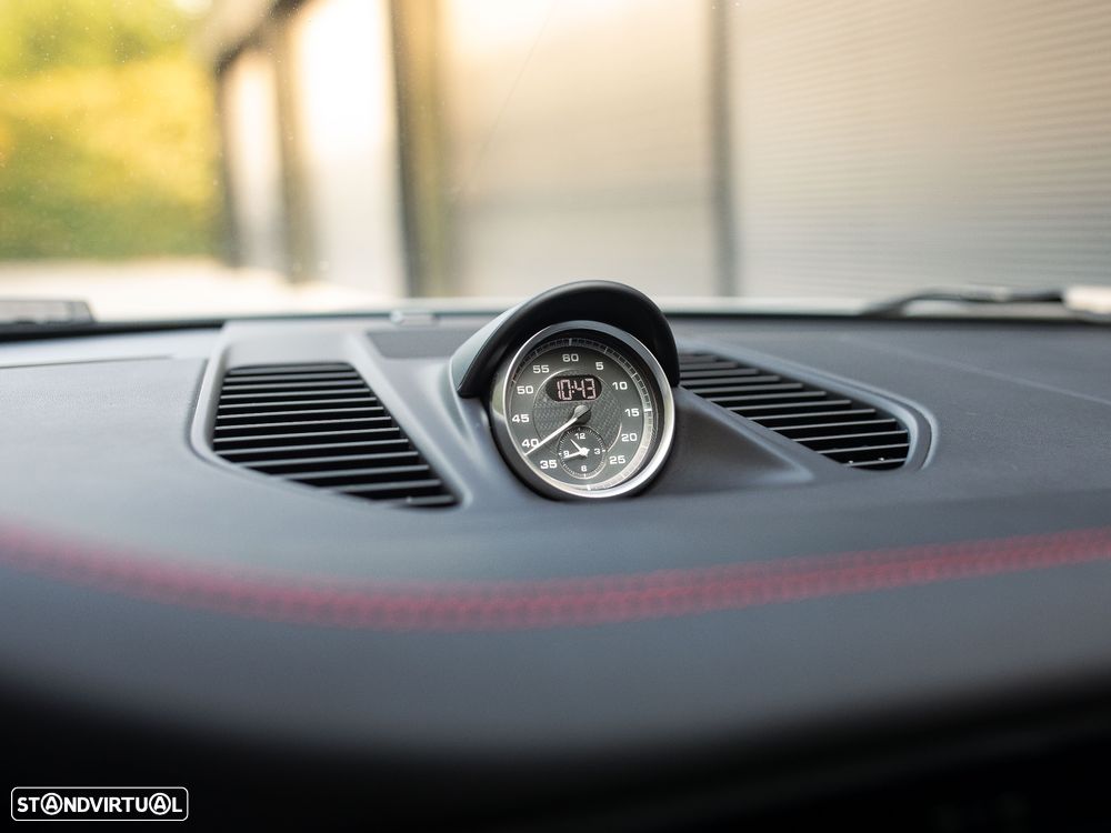 Porsche 911 (991) Carrera 4 GTS PDK - 39