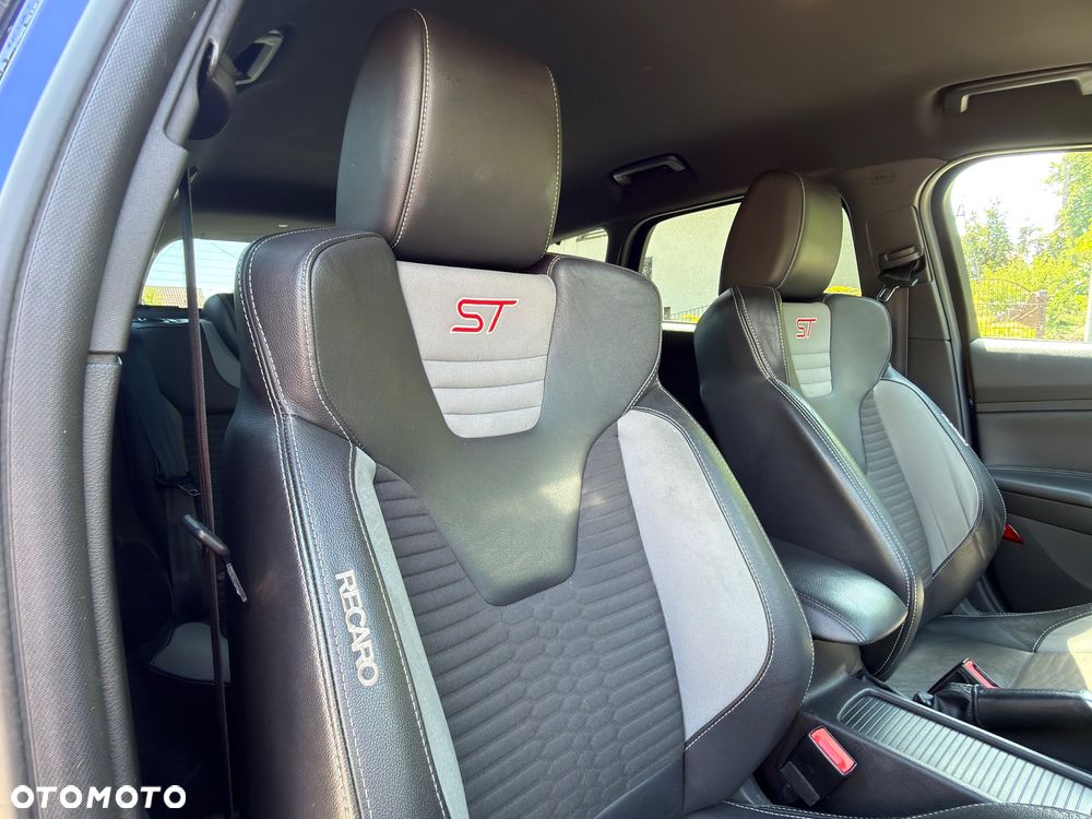 Ford Focus 2.0 TDCi ST mit Leder-Sport-Paket - 8