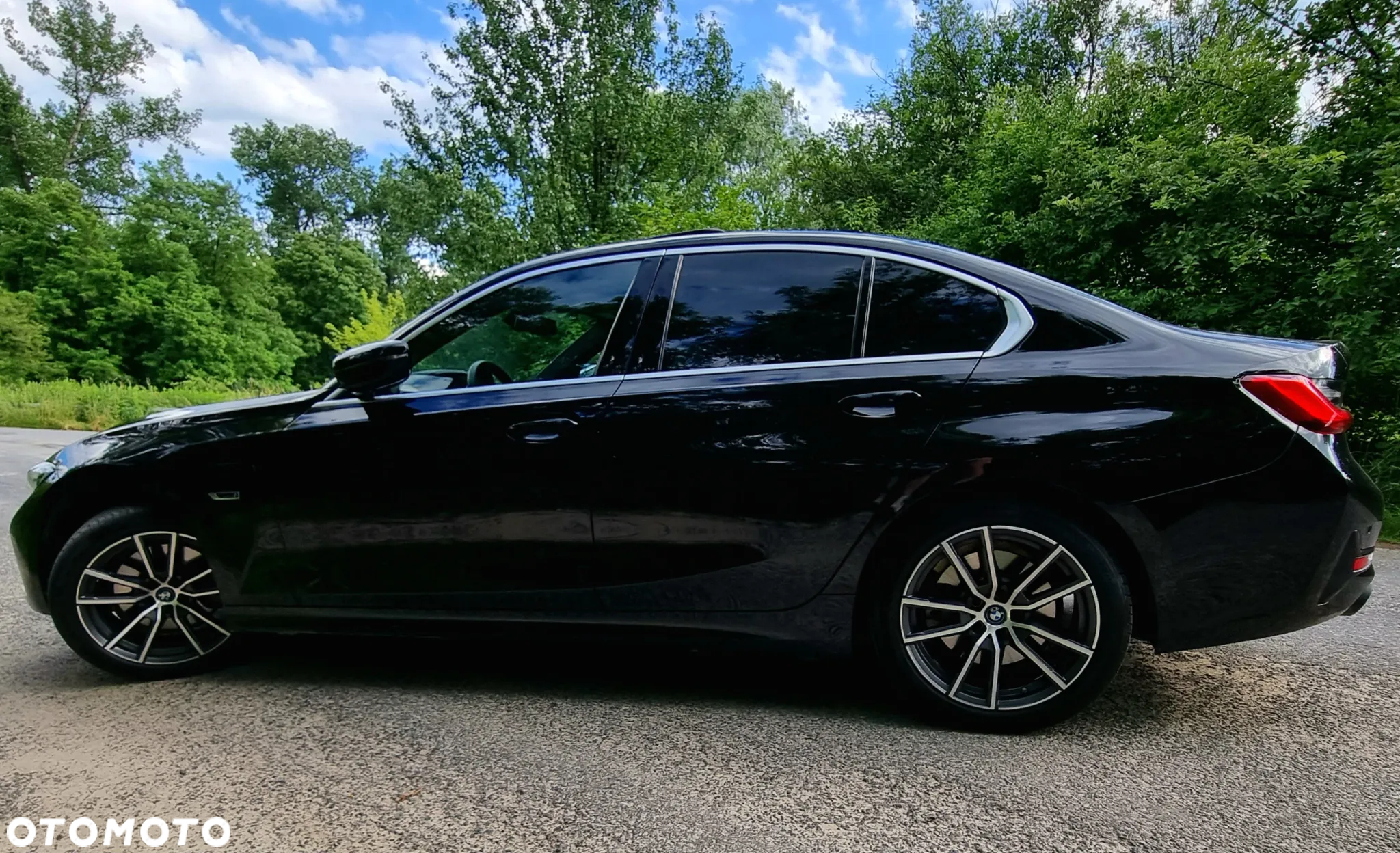 BMW Seria 3 ver-330e-sport-line - 9