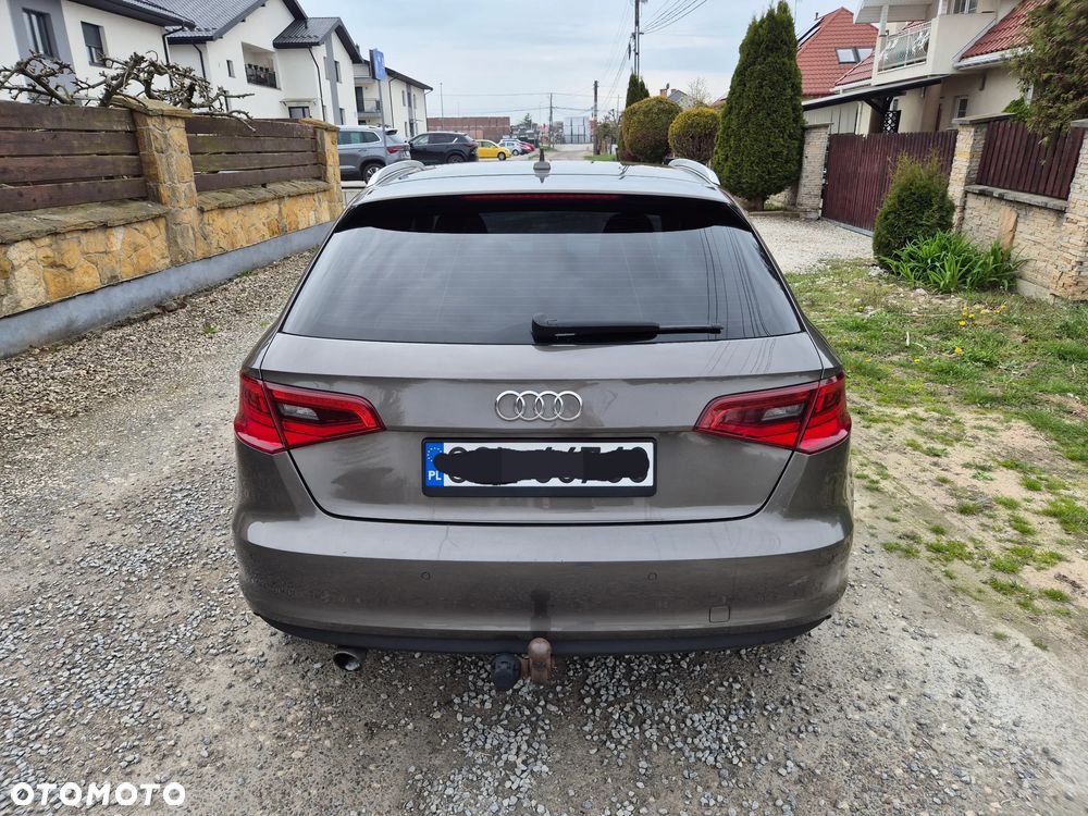 Audi A3 Sportback 1.6 TDI DPF Ambiente - 6