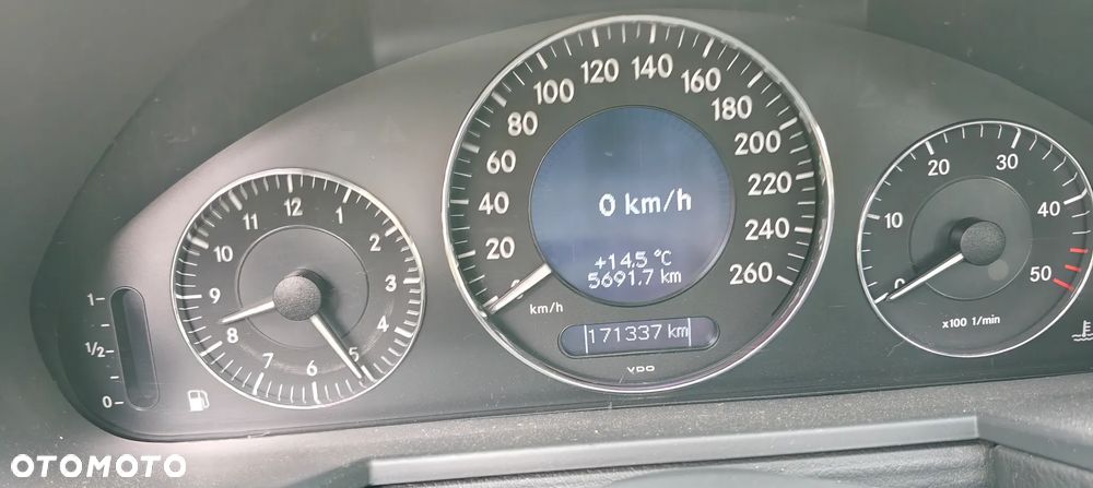 Mercedes-Benz Klasa E 220 CDI Automatik Elegance DPF - 13