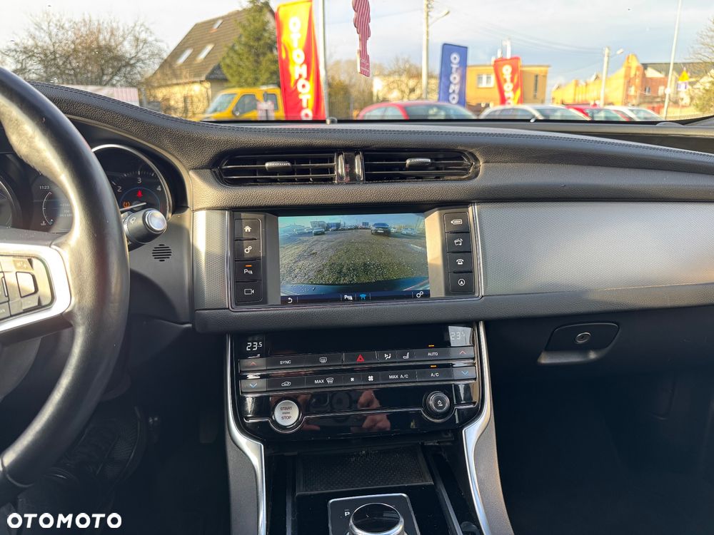 Jaguar XF 2.0 i4D Pure - 34