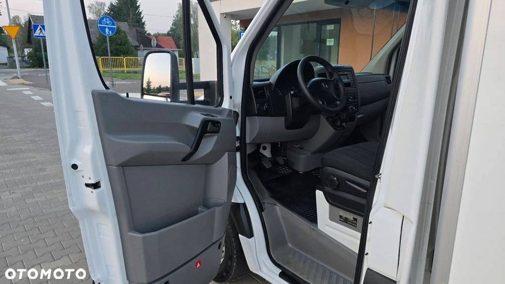 Mercedes-Benz SPRINTER 316 CDI 909❗❗LIFT / IZOTERMA 7 PALET / ZABUDOWA IGLOOCAR / KLIMATYZACJA / SERWIS ASO / SALON POLSKA / 1 WŁAŚCICIEL ❗❗ - 32
