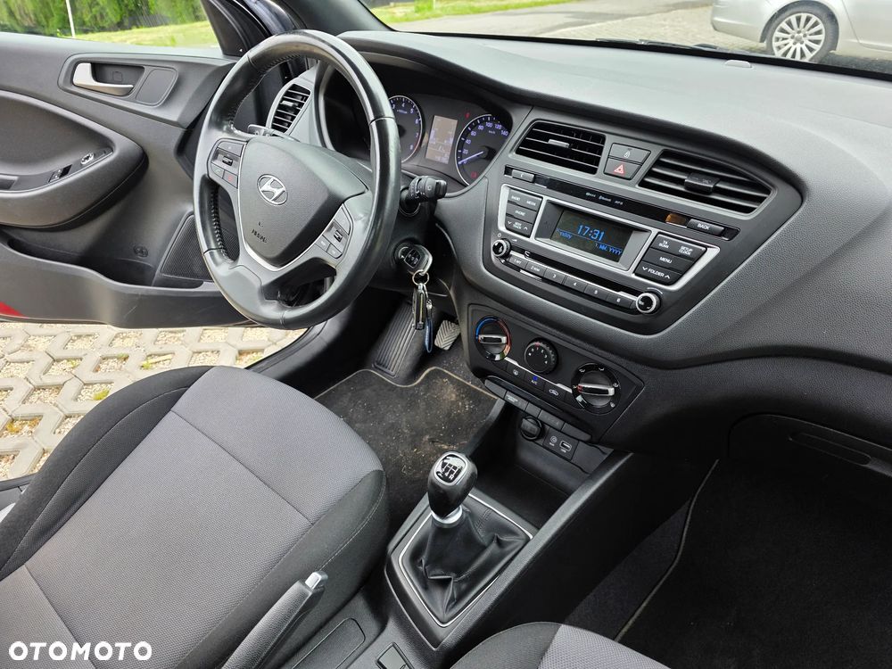 Hyundai i20 1.2 - 10