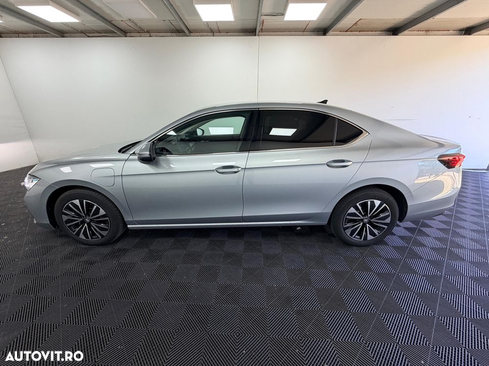 SKODA Superb 2025 — imagine 23