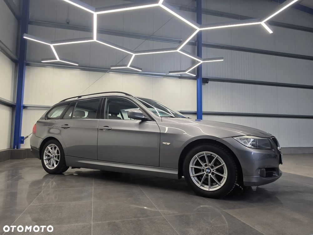 BMW Seria 3 318d DPF - 8