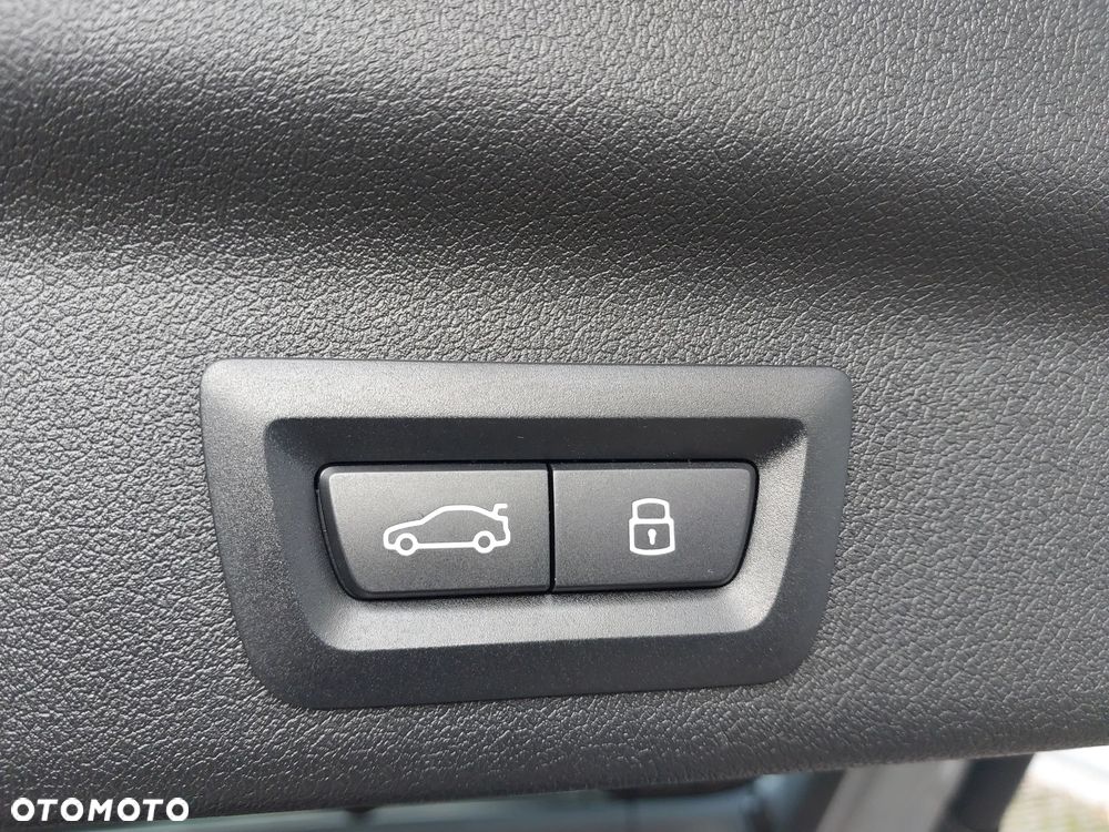 BMW X1 sDrive18i M Sport sport - 25