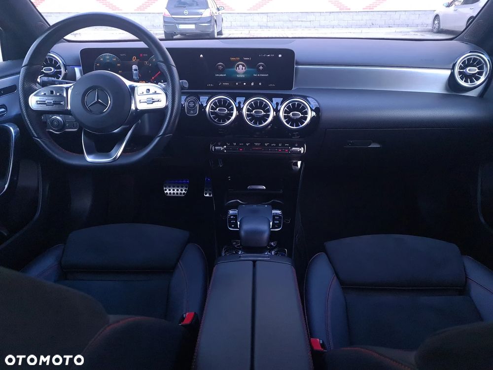 Mercedes-Benz Klasa A 250 AMG Line 7G-DCT - 8