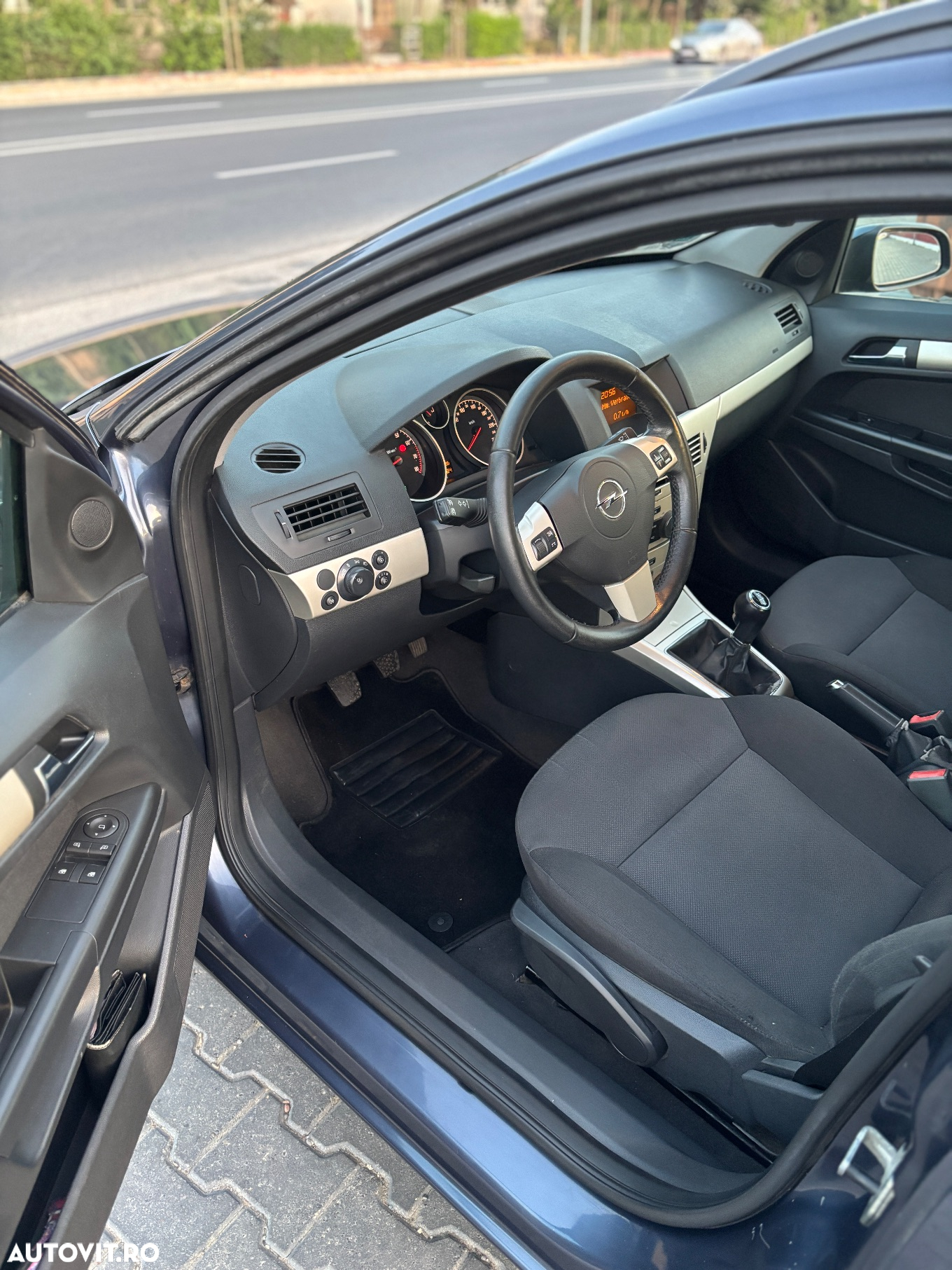 Opel Astra 1.6 Essentia - 6