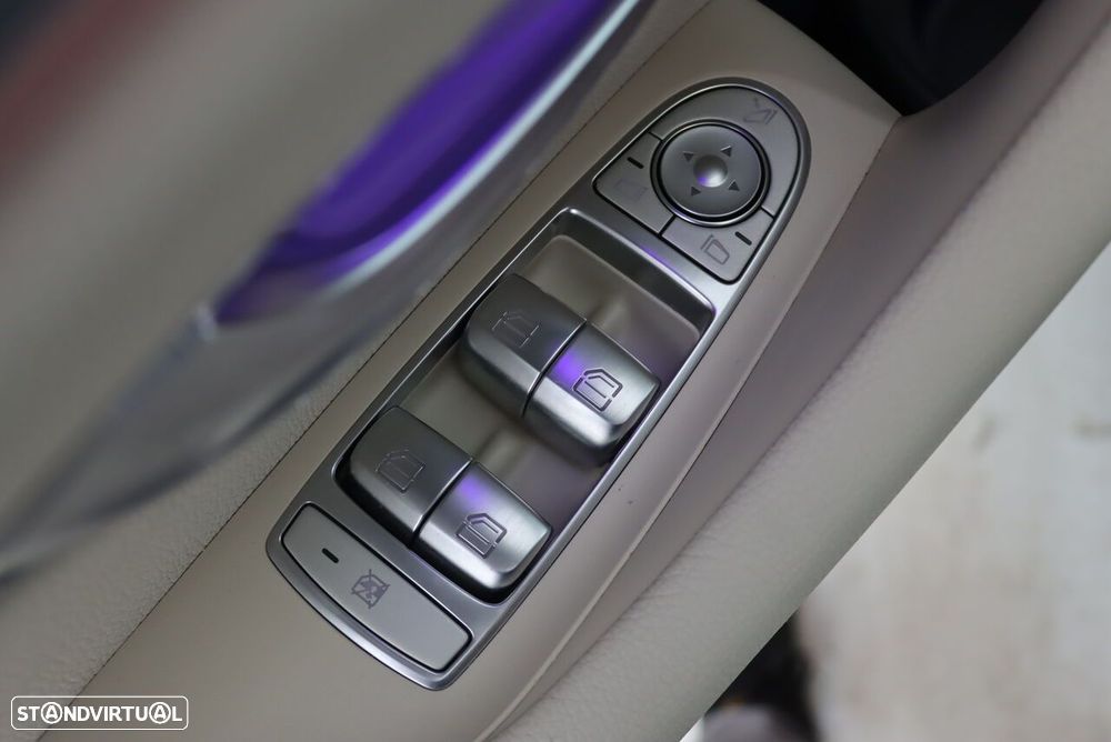 Mercedes-Benz E 300 de Avantgarde - 15