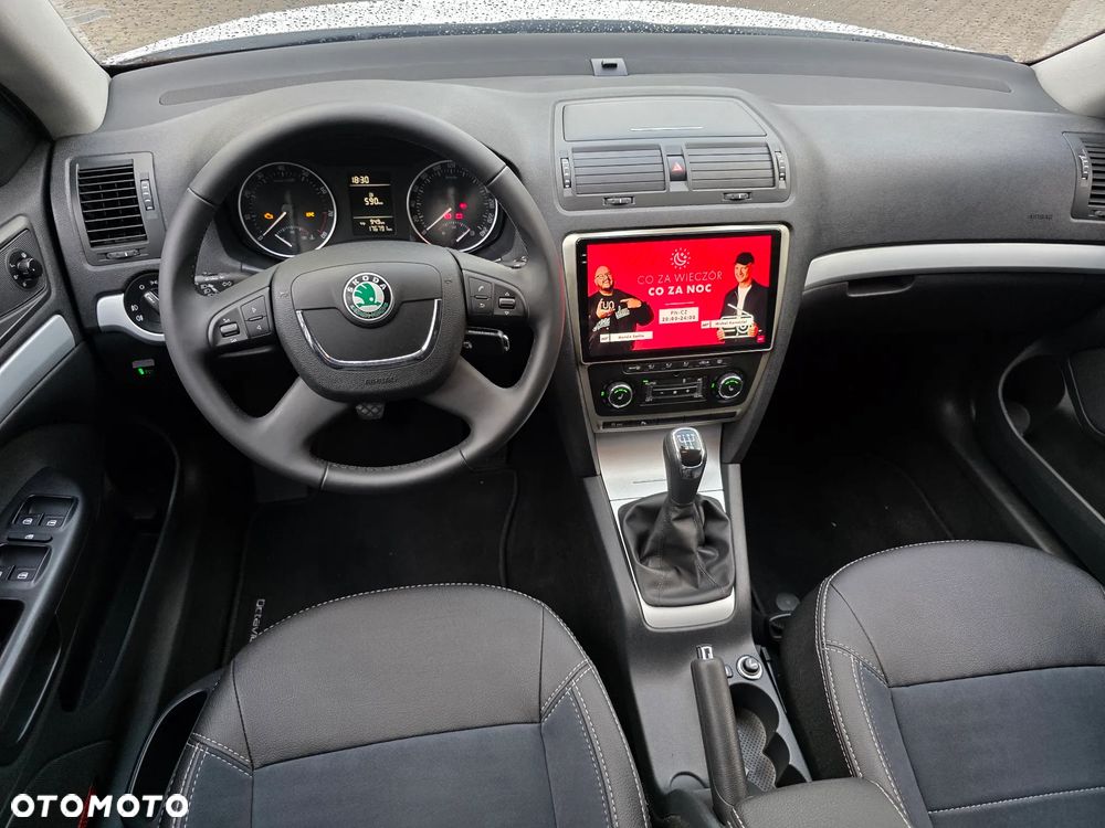 Skoda Octavia 1.6 Elegance - 29