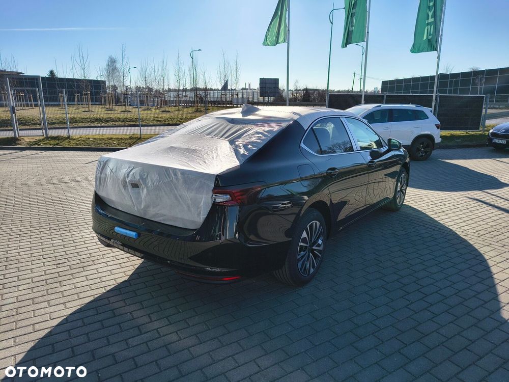 Skoda Superb 2.0 TDI SCR Drive DSG - 8