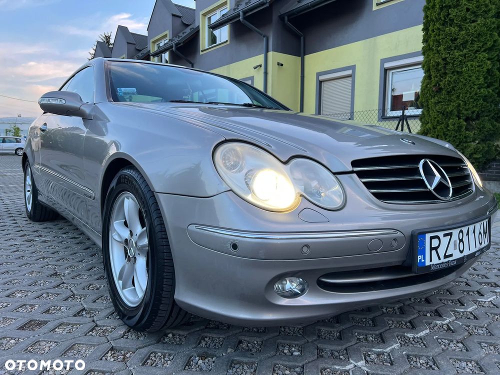 Mercedes-Benz CLK - 26