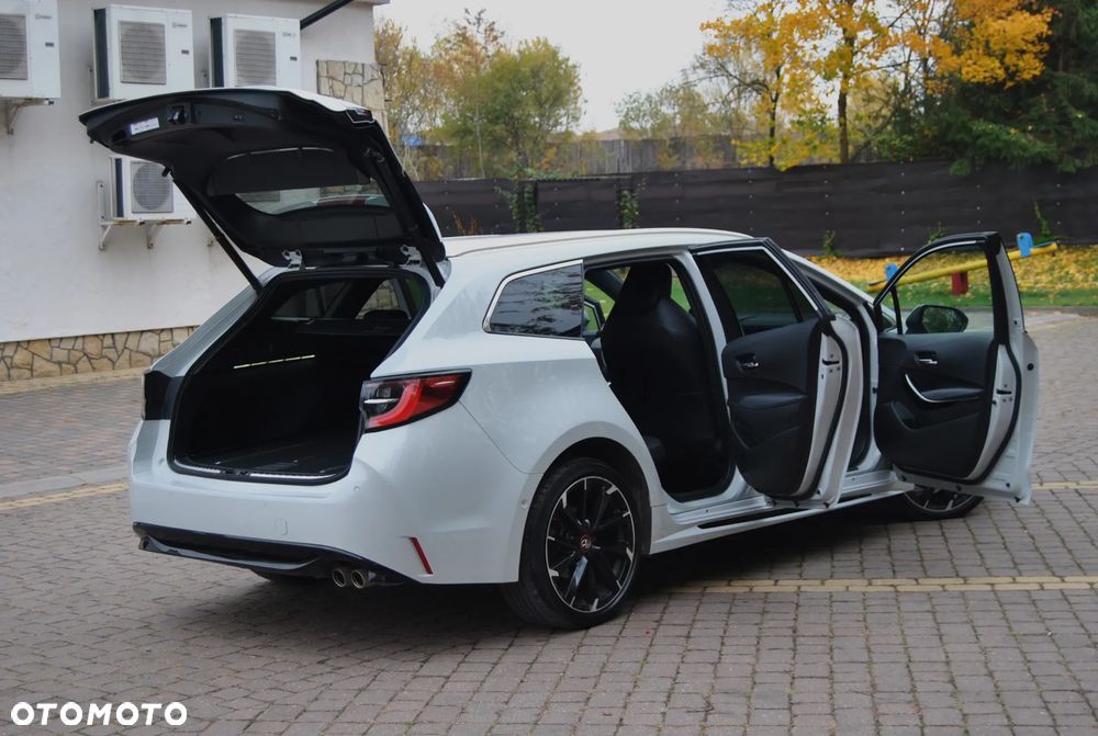 Toyota Corolla 2.0 Hybrid GR Sport - 28