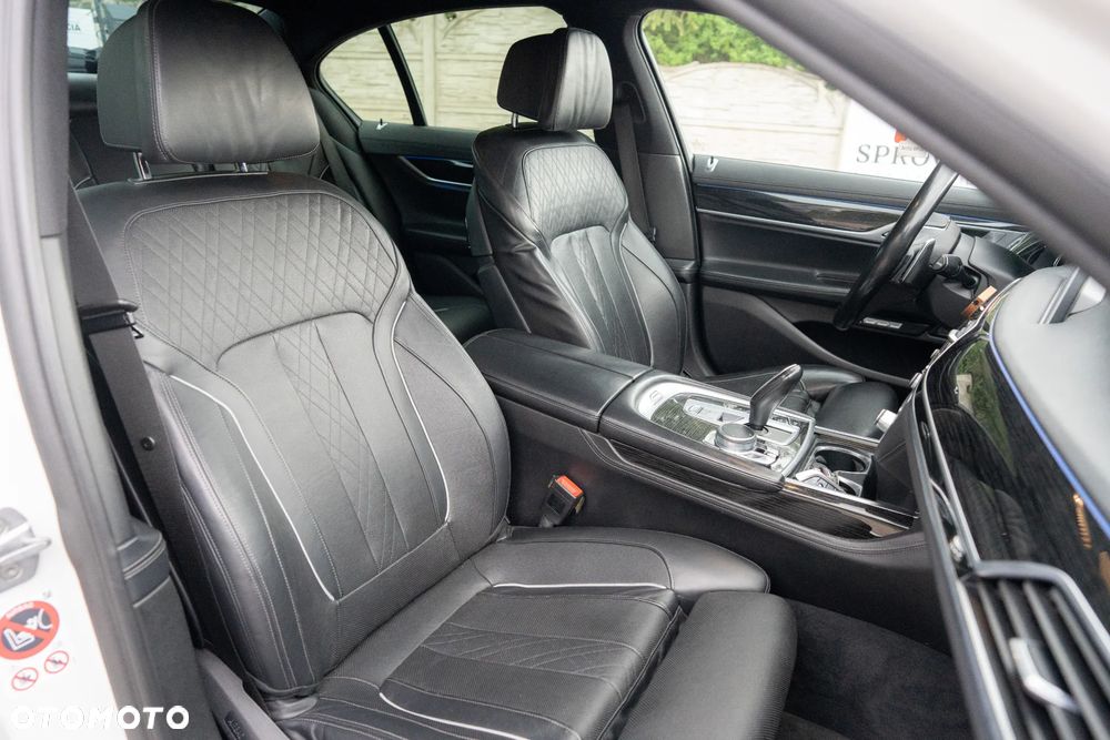 BMW Seria 7 730d xDrive - 24