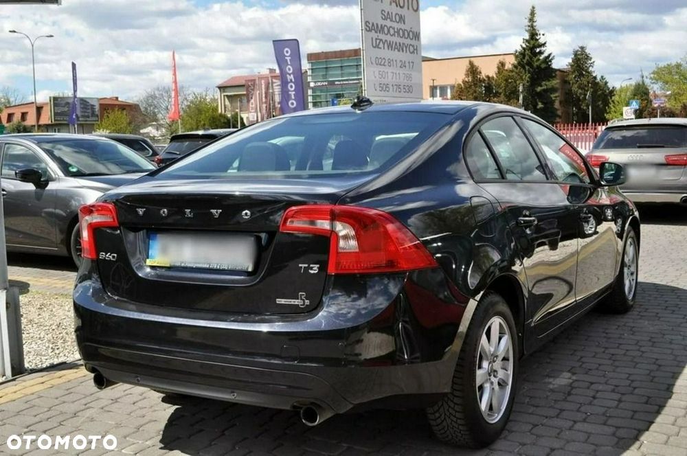 Volvo S60 T3 Kinetic - 11