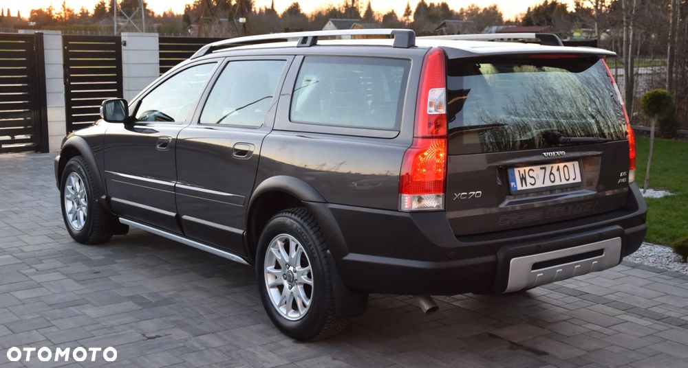 Volvo XC 70 D5 AWD Summum - 3
