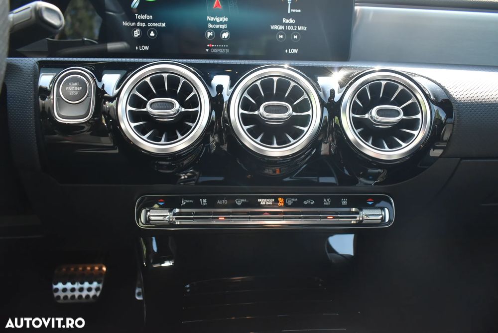 Mercedes-Benz A - 12