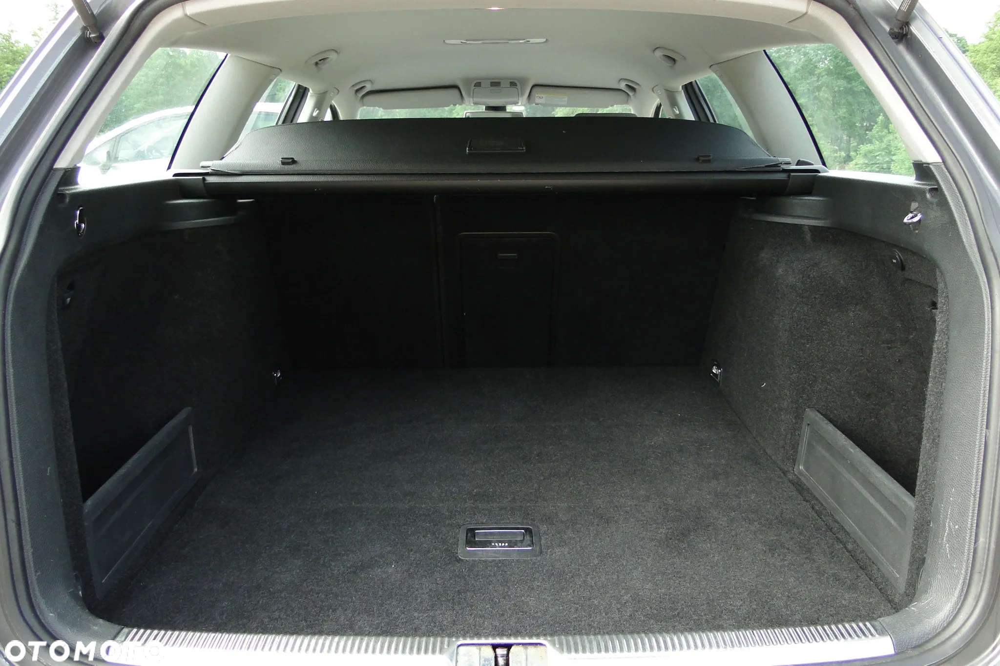 Volkswagen Passat - 10