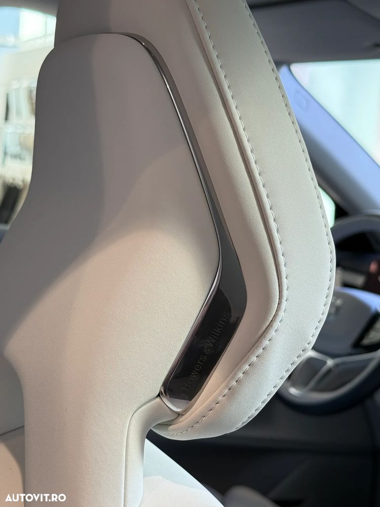 Volvo EX90 - 34