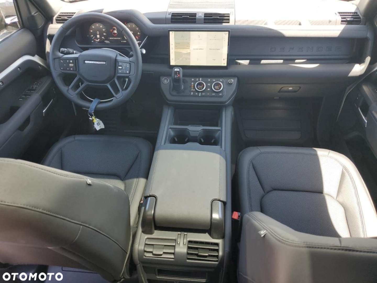 Land Rover Defender - 9