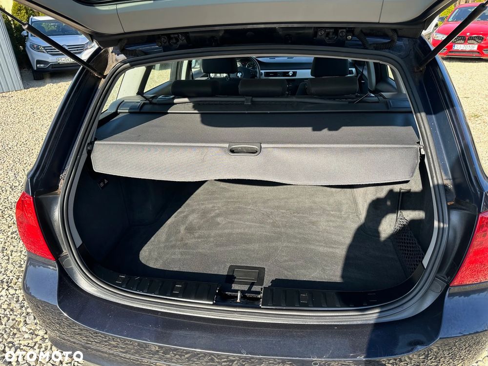 BMW Seria 3 320i Edition Exclusive - 10