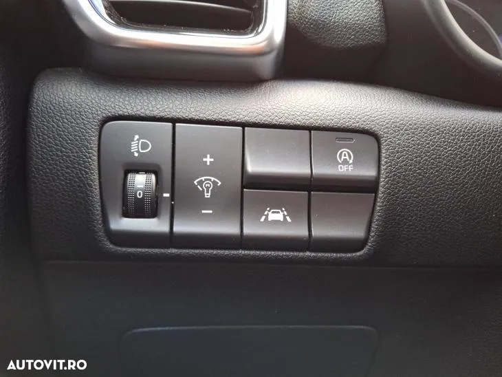 Kia Sportage 1.6 DSL MHEV 7DCT HP 4x2 Classic - 28