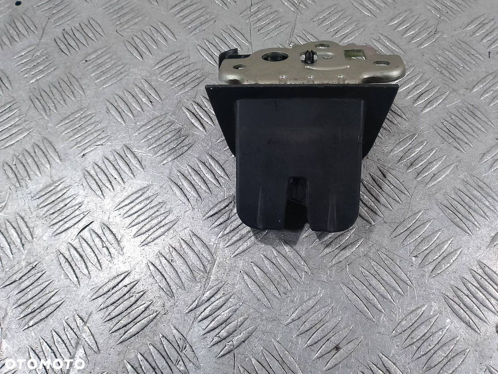 ZAMEK KLAPY AUDI Q7 (2005-2015) 4F9827505 - 1