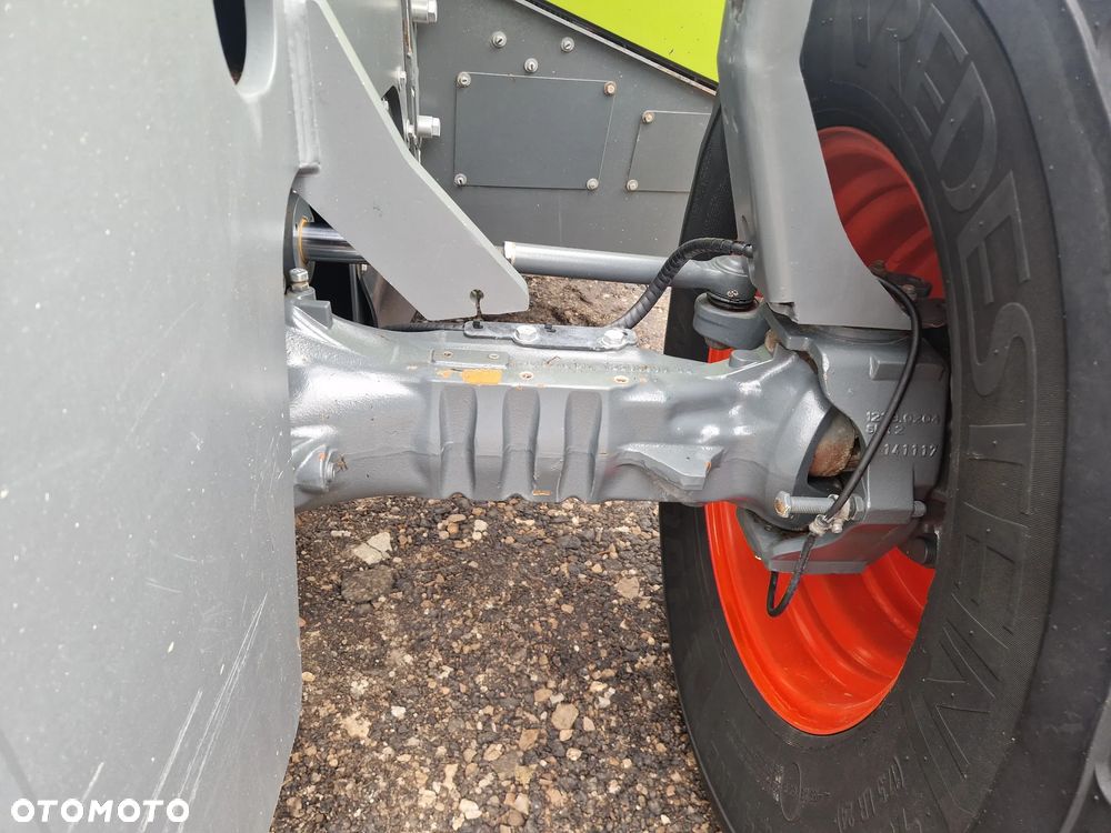 Claas SCORPION 732 - 19