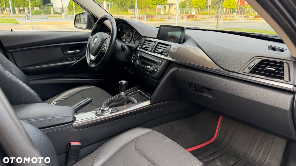 BMW Seria 3 318d Modern Line - 20