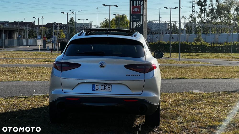 Alfa Romeo Stelvio - 21