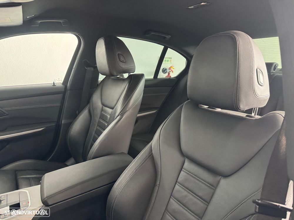BMW 330 e Pack M Auto - 11