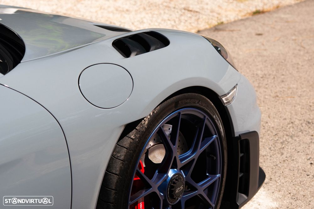 Porsche 718 Spyder RS - 19