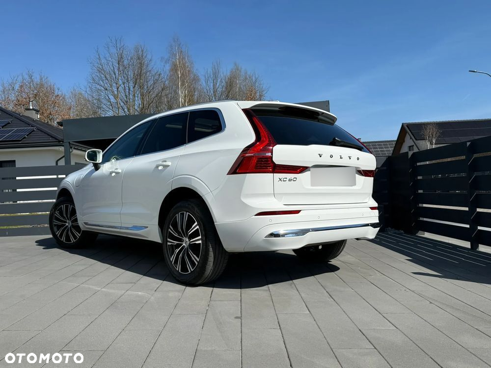 Volvo XC 60 T6 AWD Plug-in Hybrid Plus Bright - 13