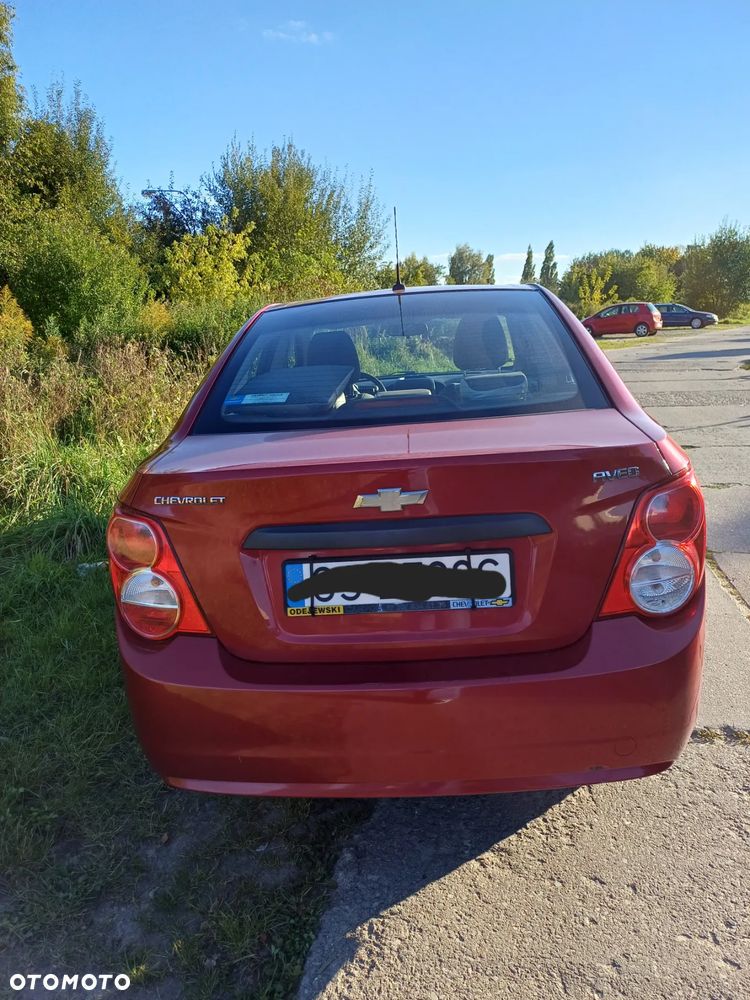 Chevrolet Aveo - 4