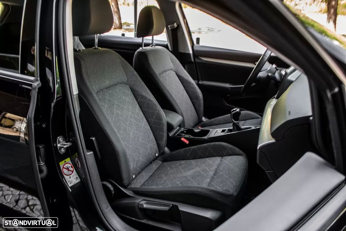 VW Golf Variant 2.0 TDi Conceptline - 29