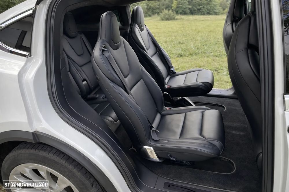Tesla Model X 100D - 16
