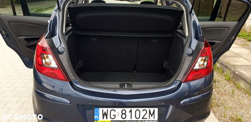 Opel Corsa 1.2 16V Cosmo - 13