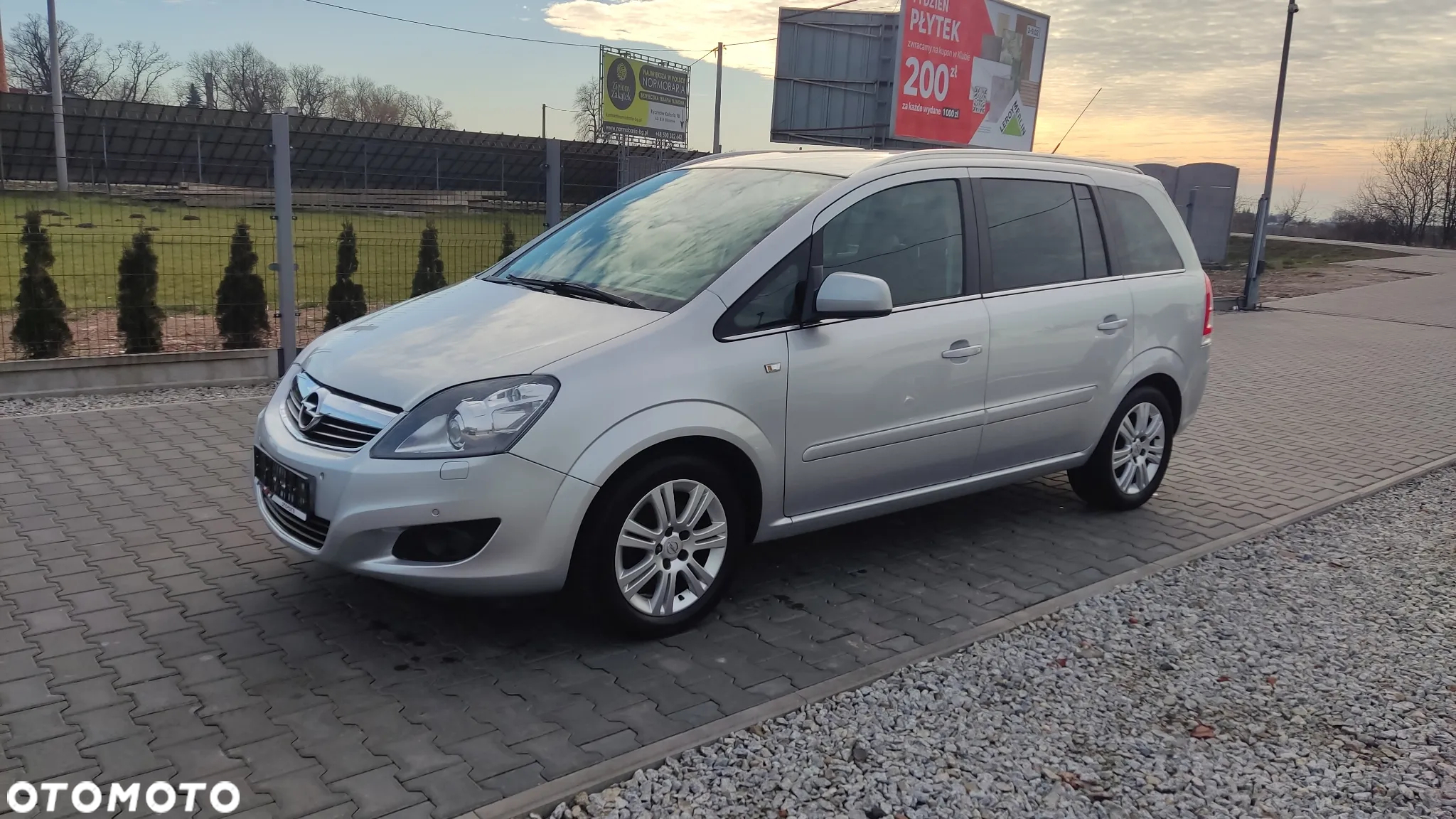 Opel Zafira 1.8 Cosmo - 2